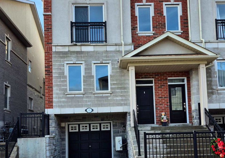 12-dunsley-way-whitby-ontario-e12643478