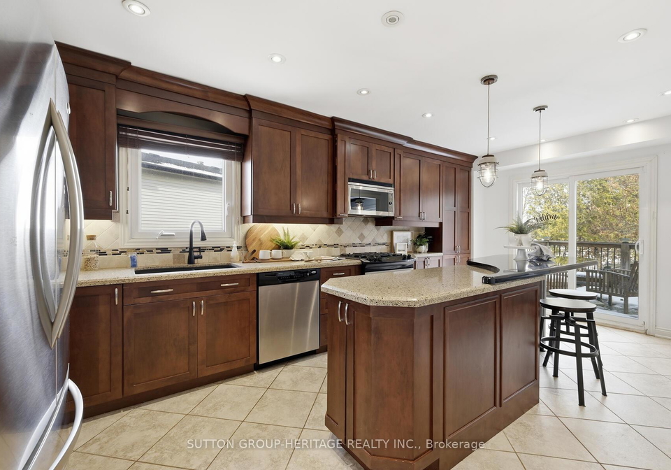 54-reed-drive-ajax-ontario-e12643782