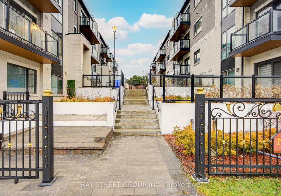 50-morecambe-gate-scarborough-ontario-e12645190