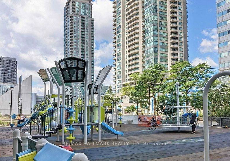 60-town-centre-court-scarborough-ontario-e12645952