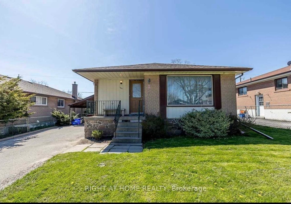 1337-poprad-avenue-s-pickering-ontario-e12647368
