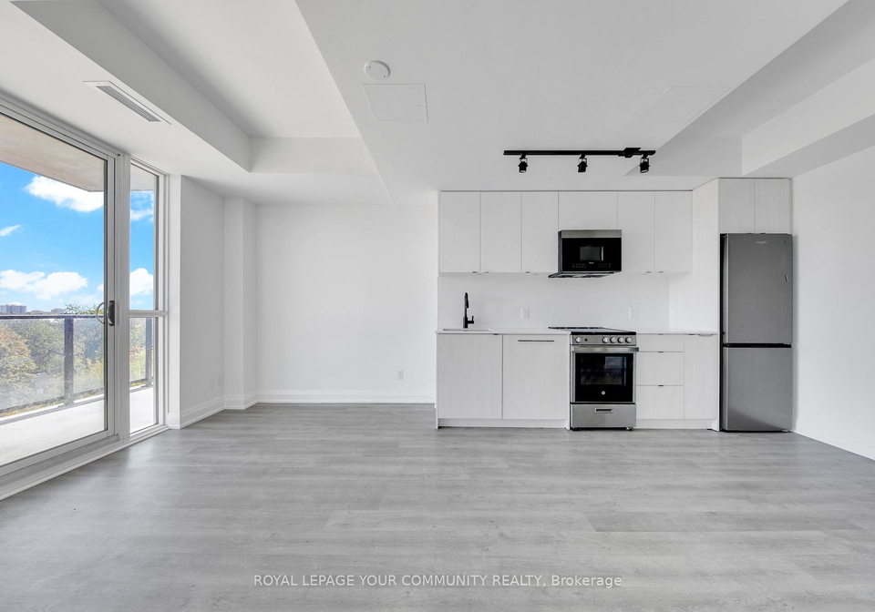 2369-danforth-avenue-toronto-ontario-e12647674