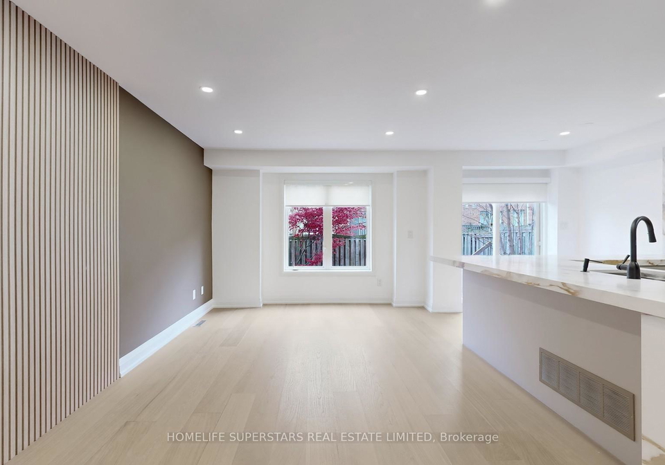 3-playfair-road-whitby-ontario-e12648098