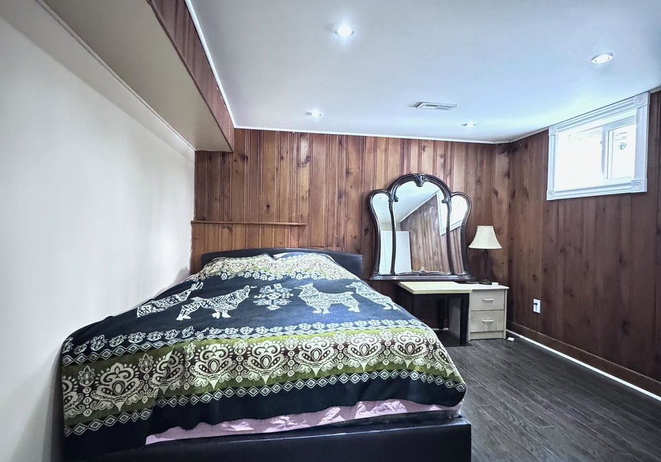 10-oakridge-drive-scarborough-ontario-e12649228