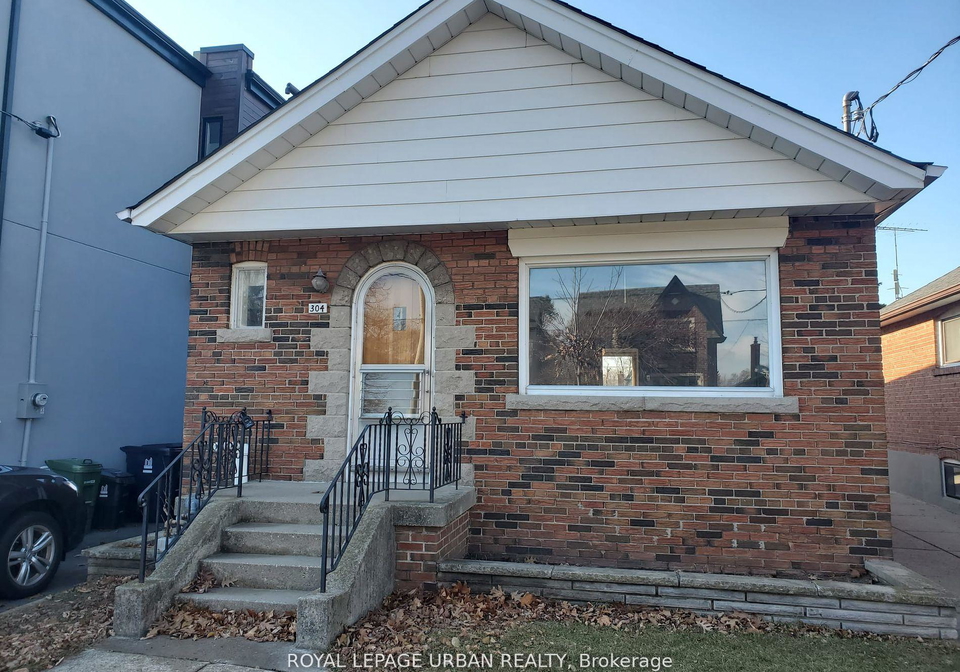 304-linsmore-crescent-east-york-ontario-e12650734