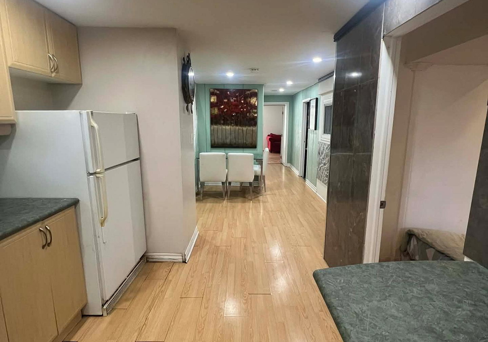 3715-st-clair-avenue-e-scarborough-ontario-e12651054
