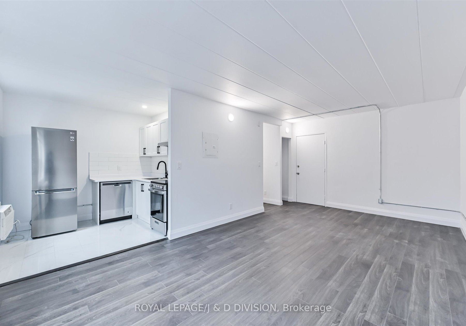 325-sammon-avenue-east-york-ontario-e12653390