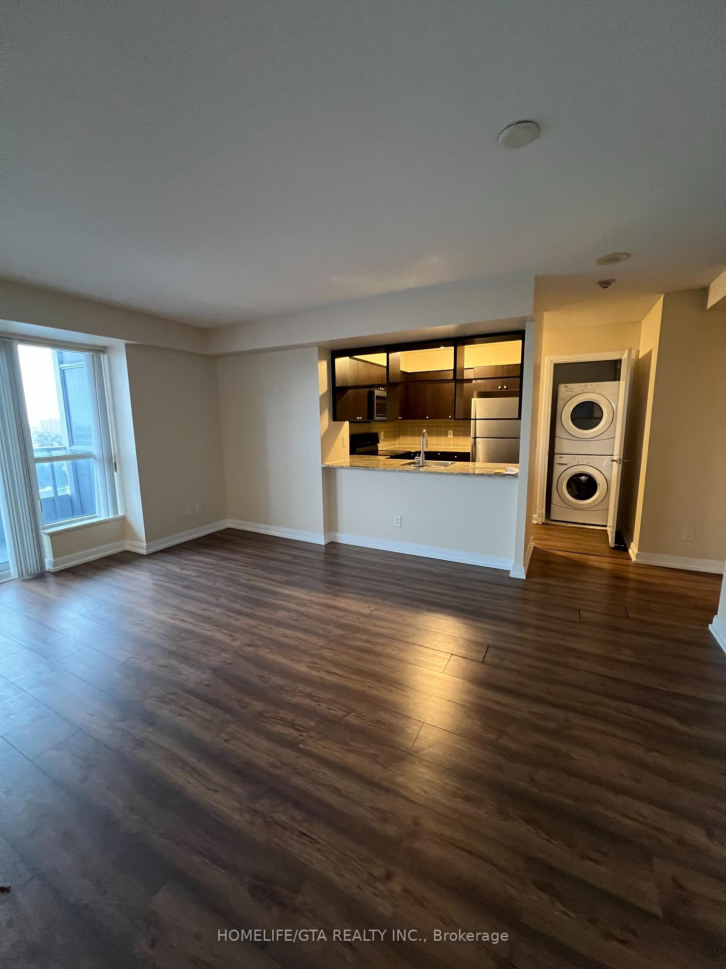 151-village-green-square-scarborough-ontario-e12656088