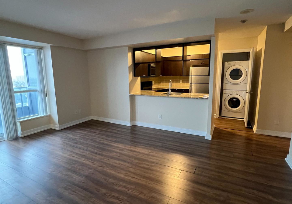 151-village-green-square-scarborough-ontario-e12656088