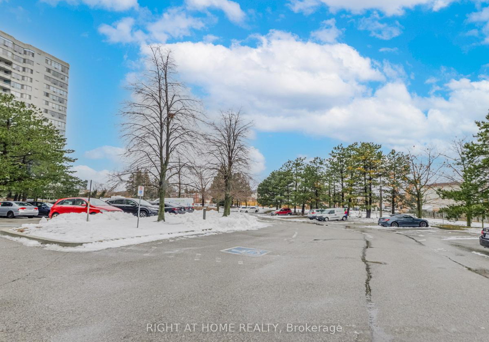 150-alton-towers-circle-scarborough-ontario-e12658272