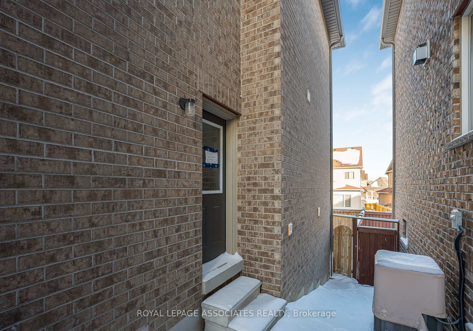 2515-standardbred-drive-oshawa-ontario-e12658478