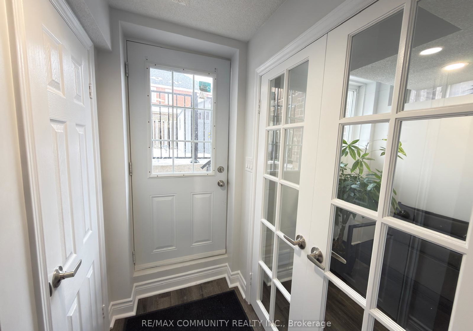25-freer-crescent-ajax-ontario-e12658922