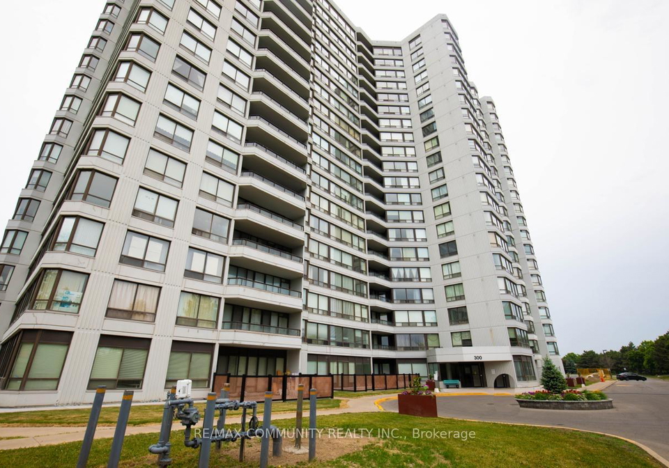 300-alton-towers-circle-scarborough-ontario-e12660688
