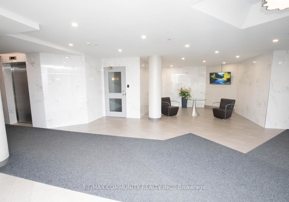 300-alton-towers-circle-scarborough-ontario-e12660688