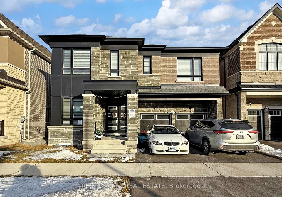 1476-mockingbird-square-pickering-ontario-e12661722