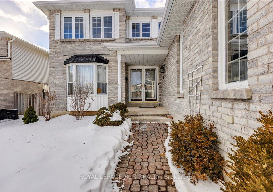 38-chipperfield-crescent-whitby-ontario-e12661916
