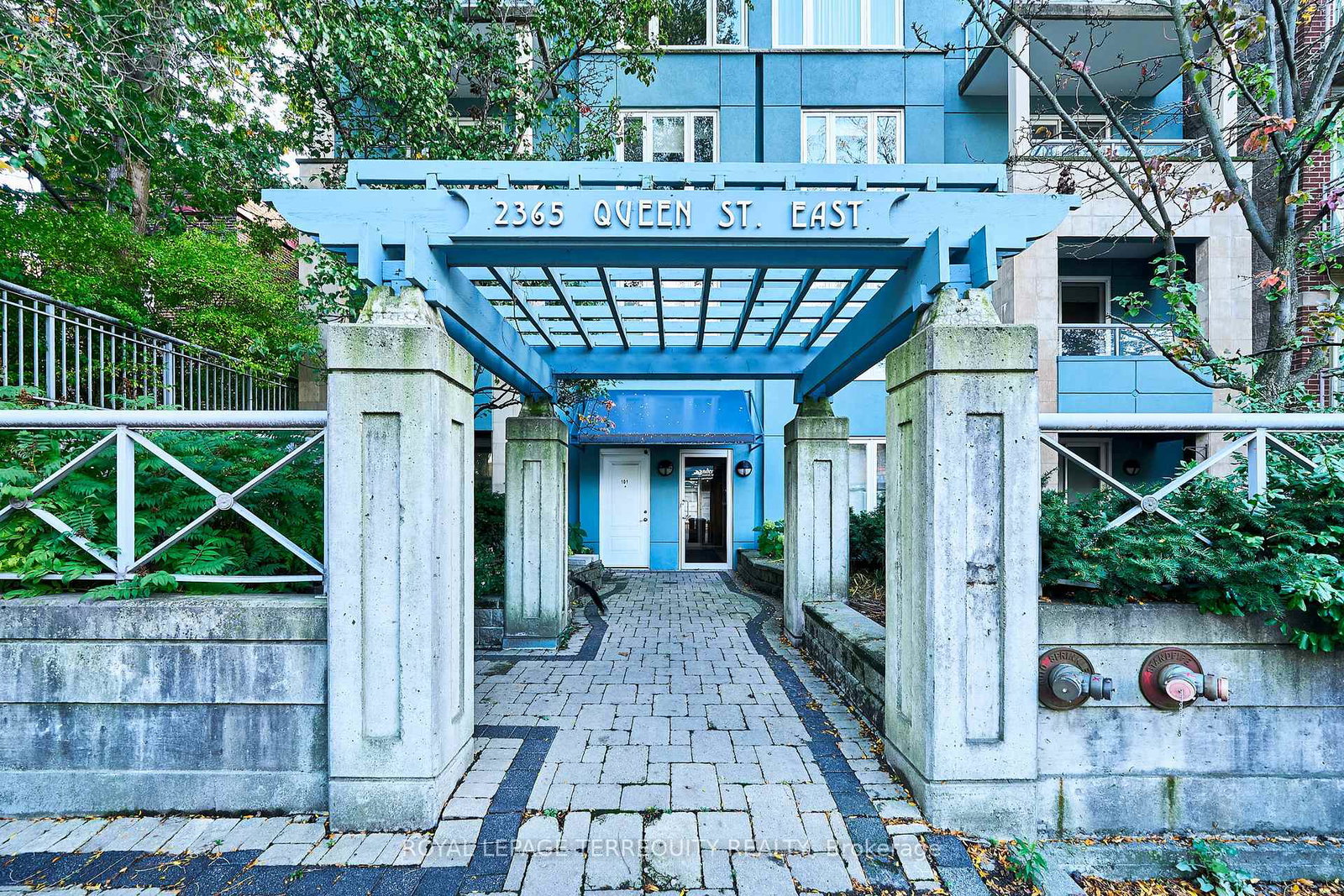 2365-queen-street-e-toronto-ontario-e12663948