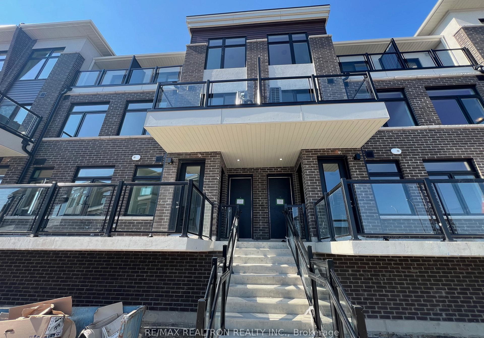 755-omega-drive-pickering-ontario-e12664402