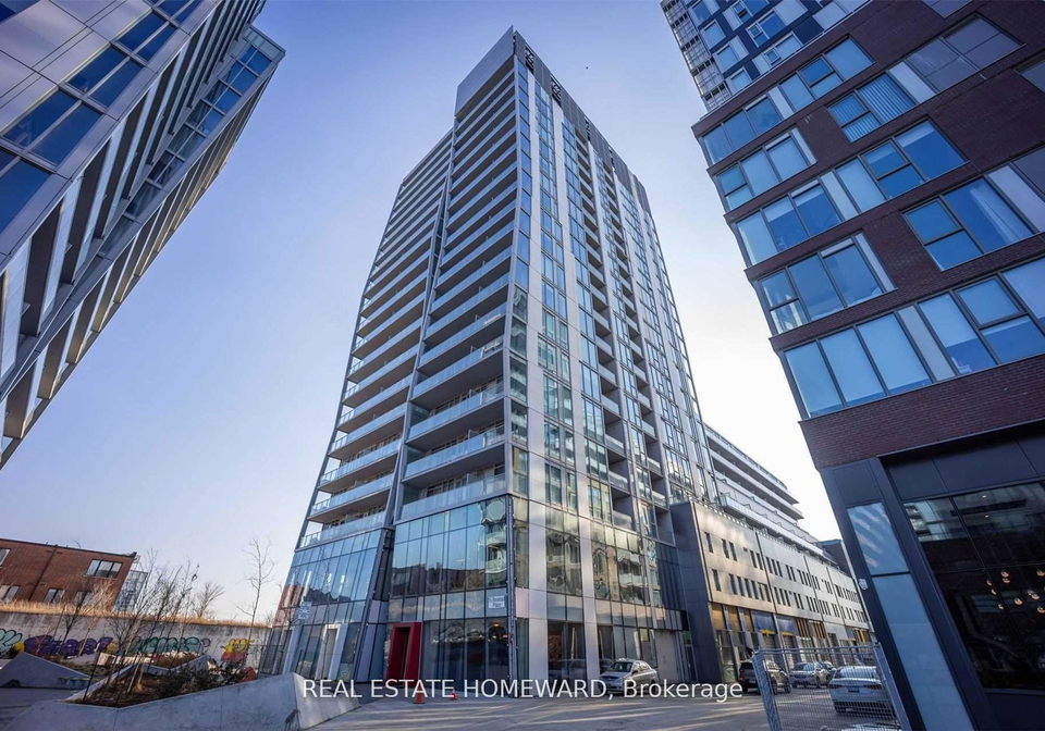 15-baseball-place-toronto-ontario-e12664698