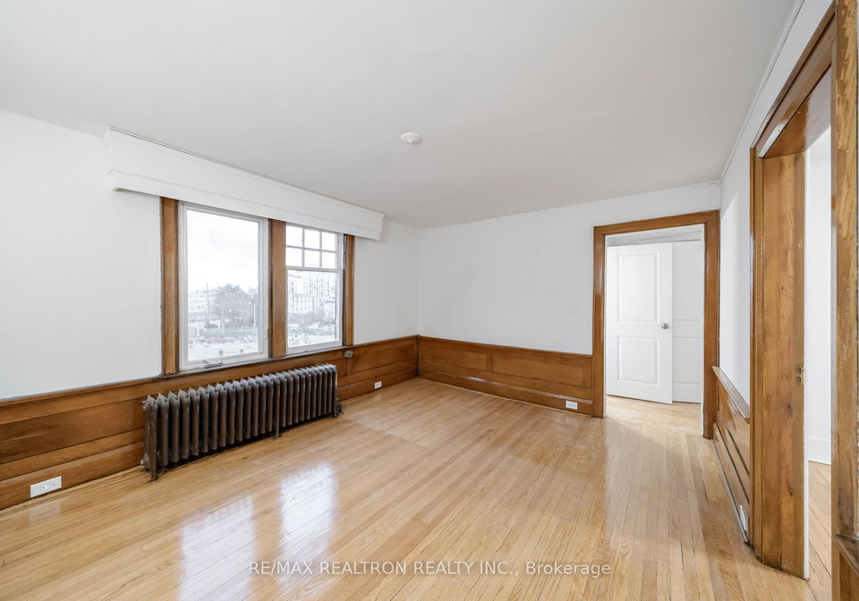 4-kingston-road-toronto-ontario-e12669578