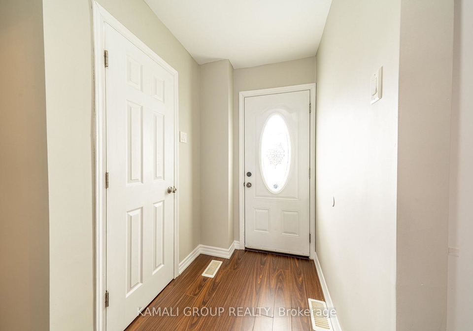913-carnaby-crescent-oshawa-ontario-e12669656