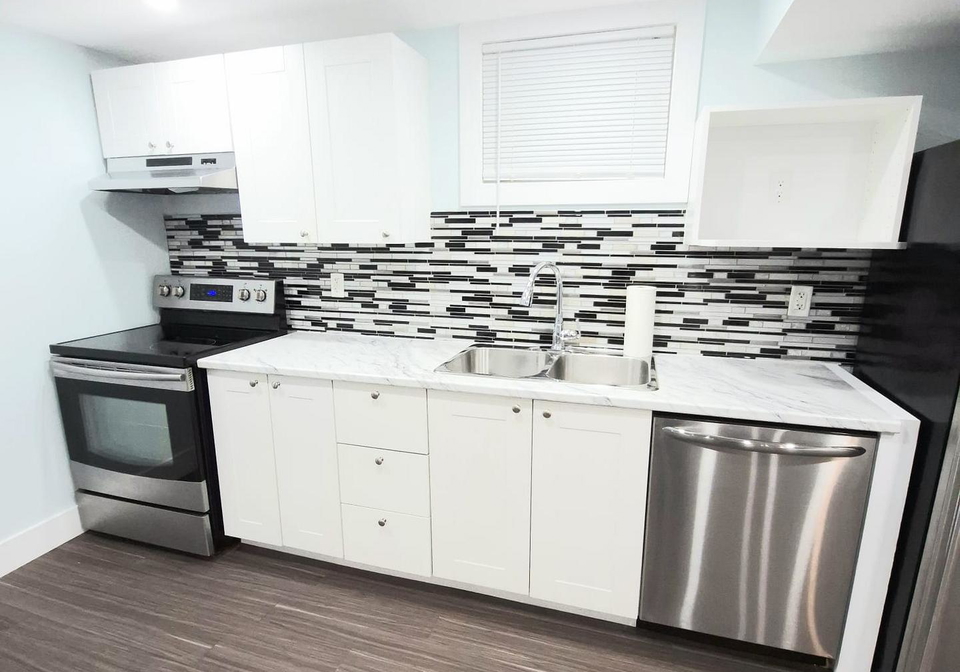 40-stammers-drive-ajax-ontario-e12670200