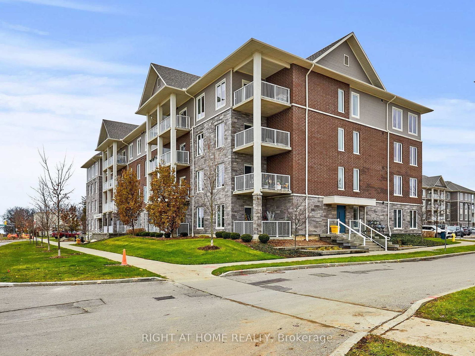 290-liberty-street-n-clarington-ontario-e12670280