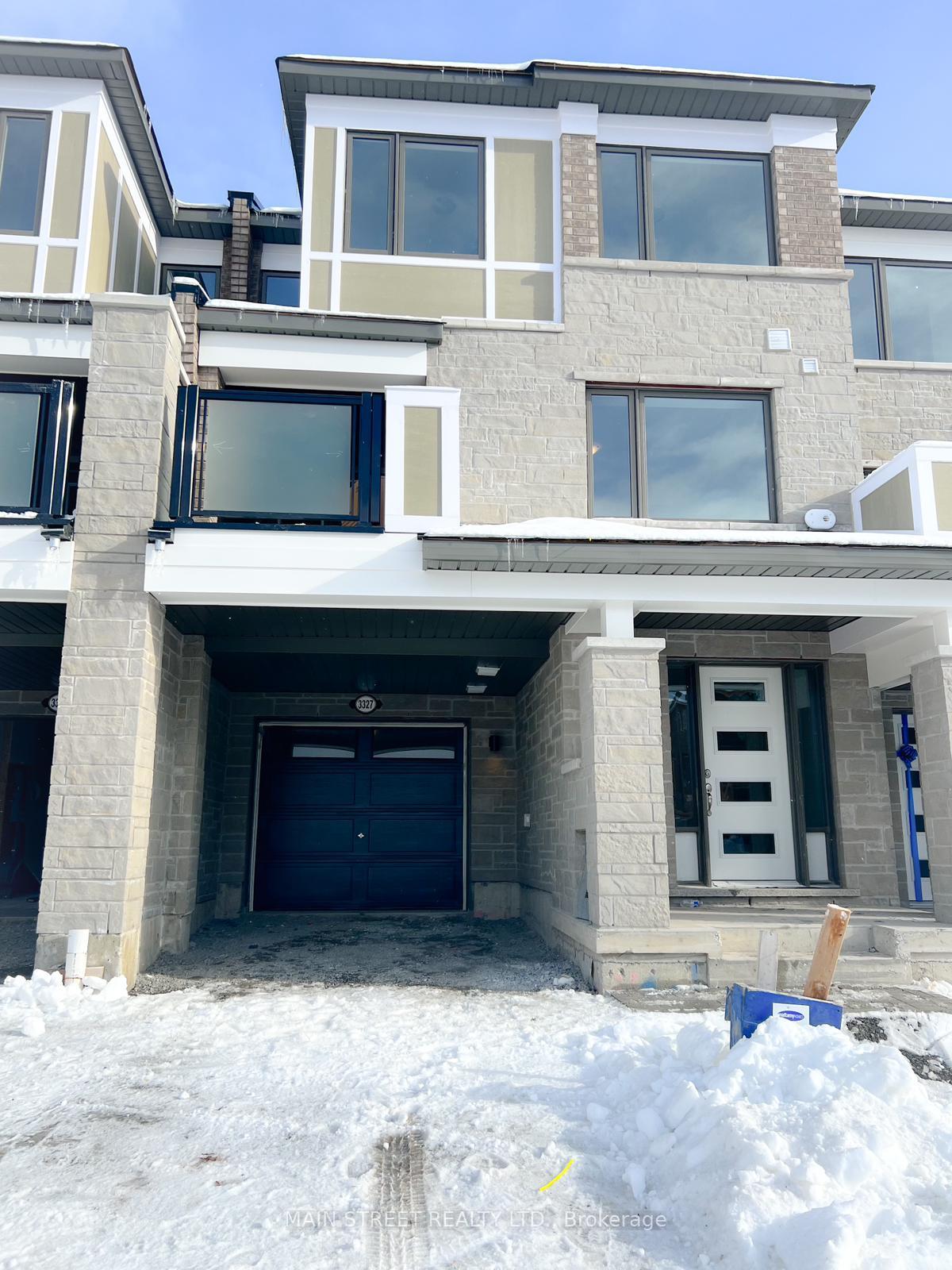 3327-thunderbird-promenade-pickering-ontario-e12670550