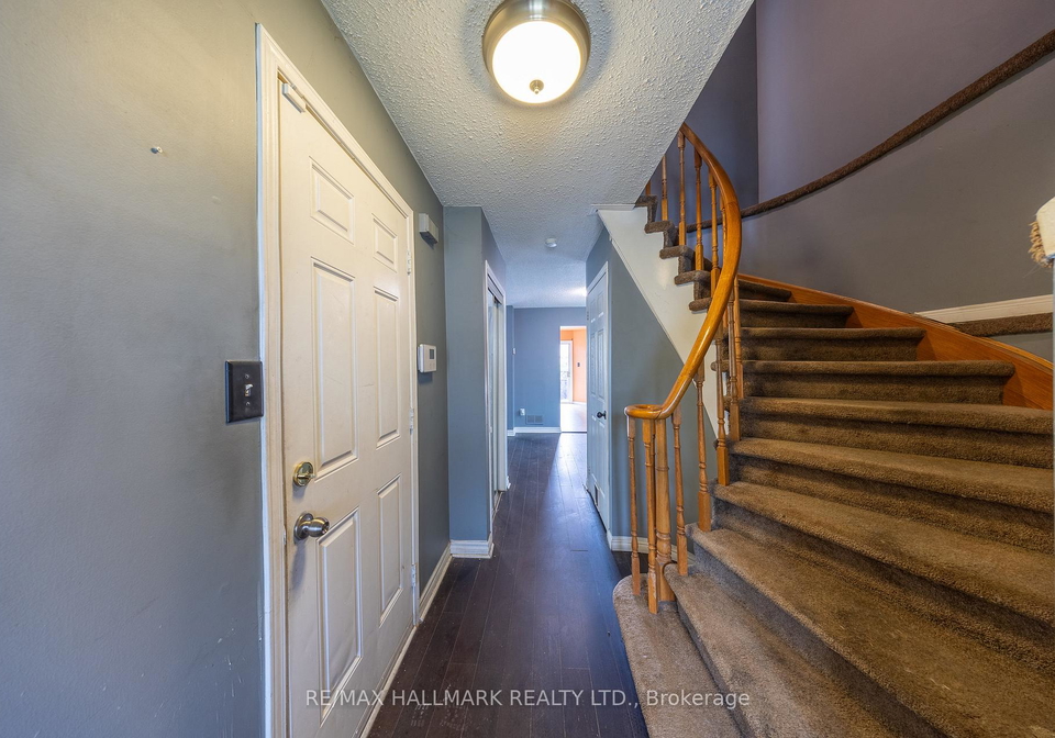 200-adele-crescent-oshawa-ontario-e12670930