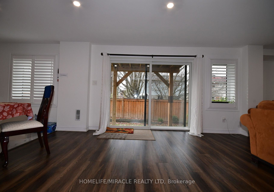 28-sutcliffe-drive-whitby-ontario-e12671194