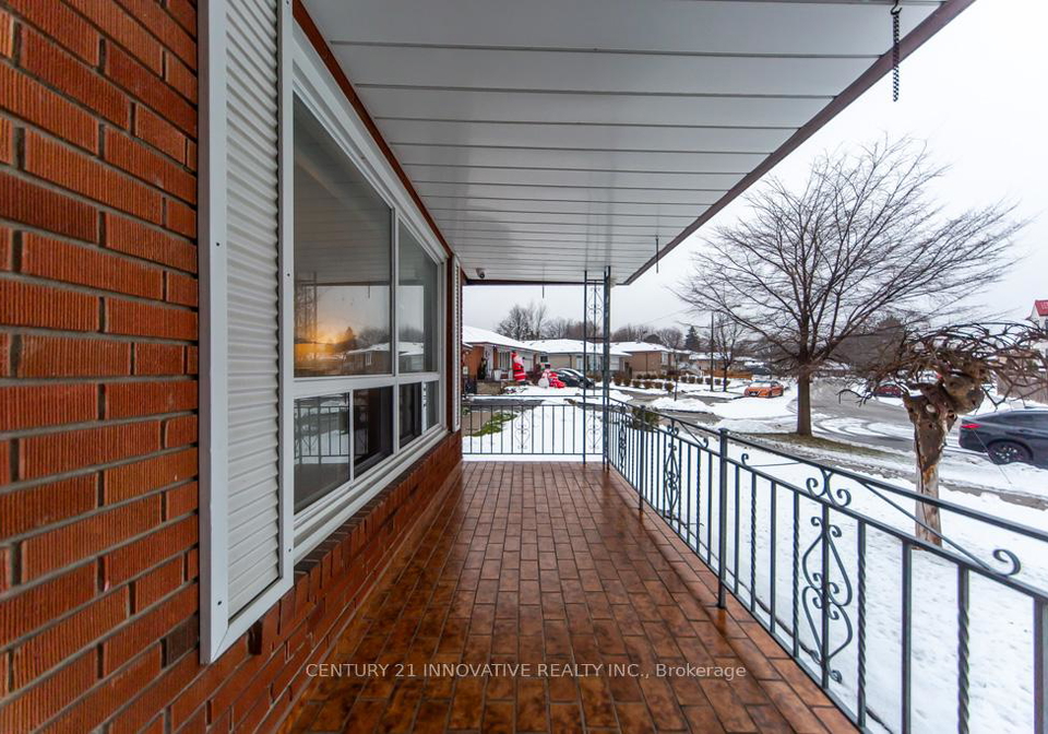 4-albacore-crescent-scarborough-ontario-e12671376