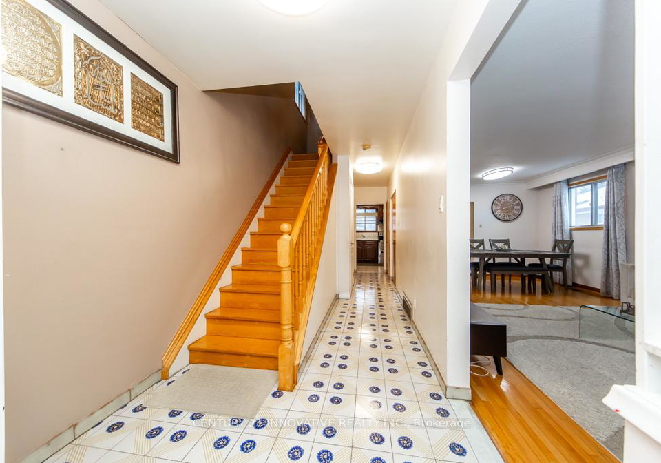 4-albacore-crescent-scarborough-ontario-e12671376