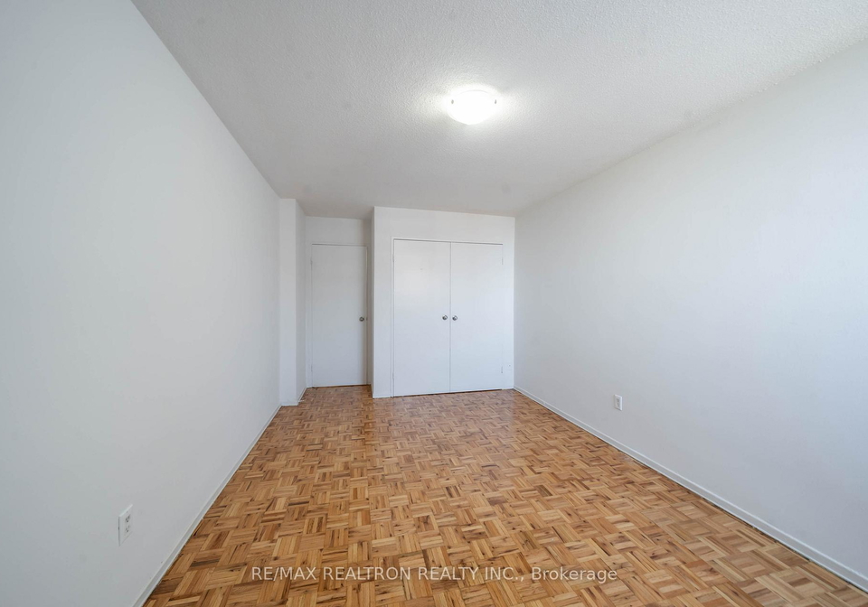 5-glamorgan-avenue-scarborough-ontario-e12671980