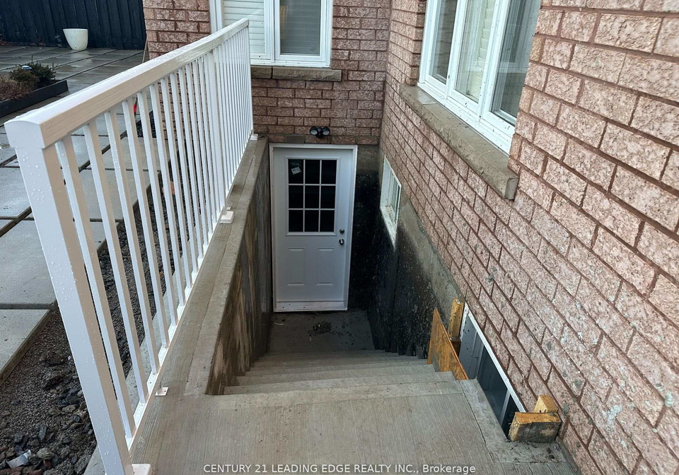 18-hester-avenue-ajax-ontario-e12672744