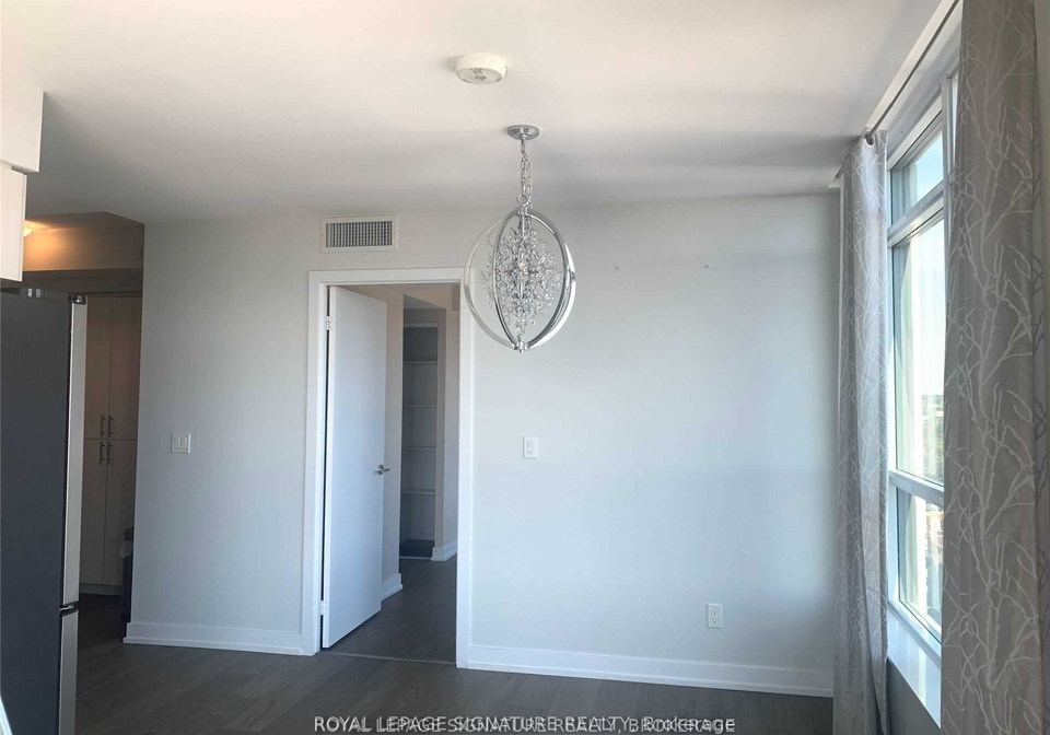 8-trent-avenue-east-york-ontario-e12673354