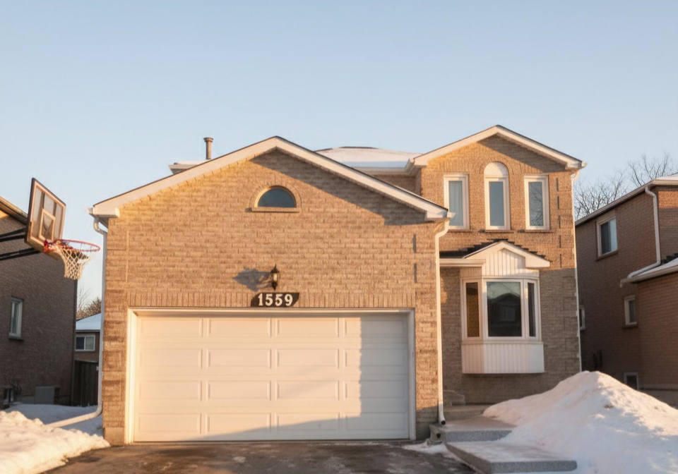 1559-dellbrook-avenue-pickering-ontario-e12674482
