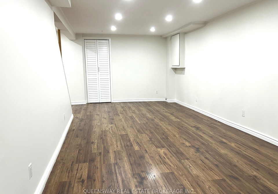 2-7-empson-court-ajax-ontario-e12674634