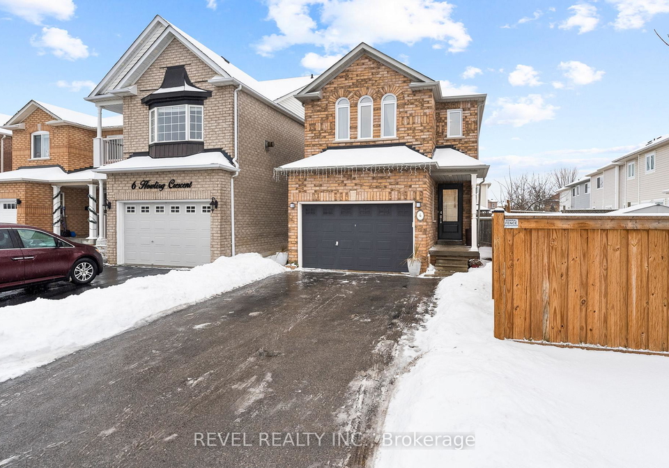 4-howling-crescent-ajax-ontario-e12675536
