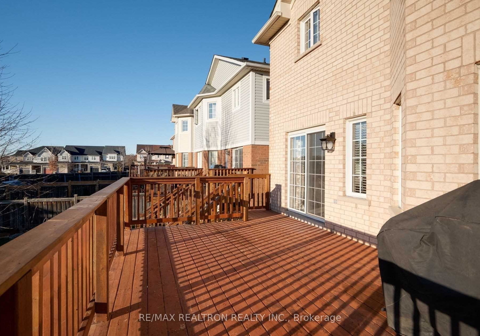8-holman-court-whitby-ontario-e12675658