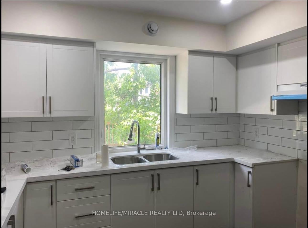18-ormerod-street-scarborough-ontario-e12676836