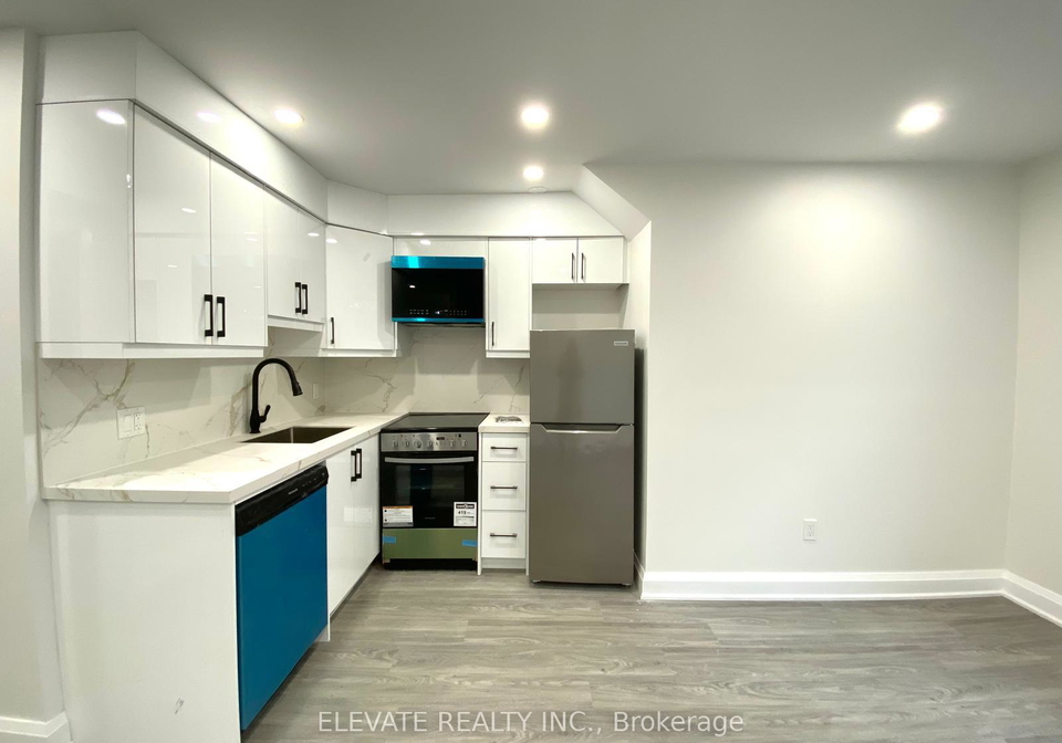 19-lesmount-avenue-east-york-ontario-e12677740