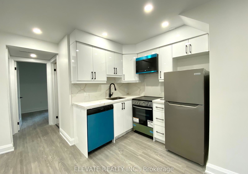 19-lesmount-avenue-east-york-ontario-e12677740