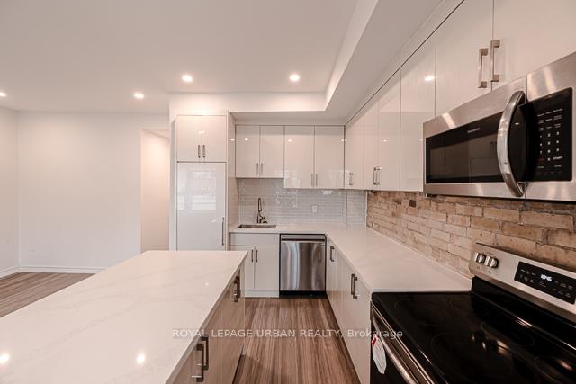 991-queen-street-e-toronto-ontario-e12678050