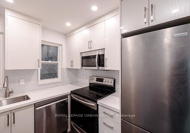 989-queen-street-e-toronto-ontario-e12678058
