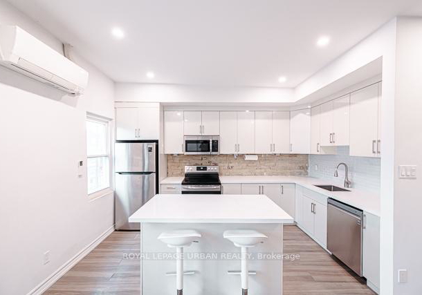 989-queen-street-e-toronto-ontario-e12678064