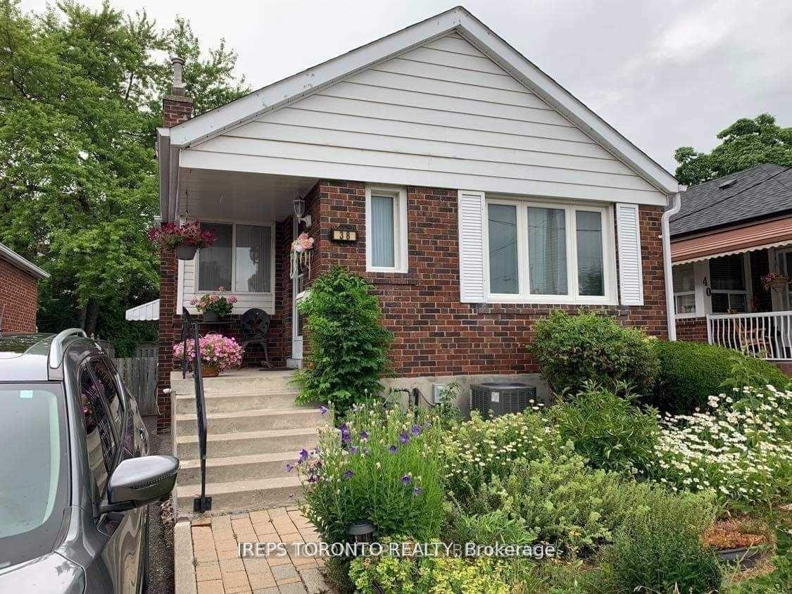 38-tiago-avenue-east-york-ontario-e12678480