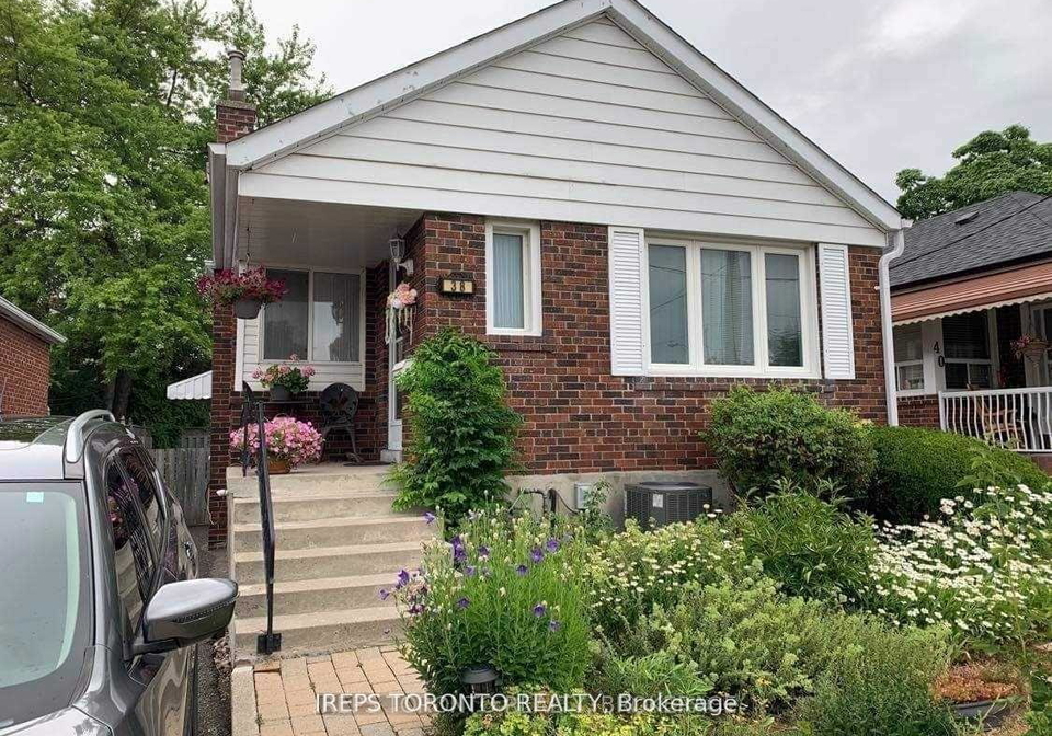 38-tiago-avenue-east-york-ontario-e12678480