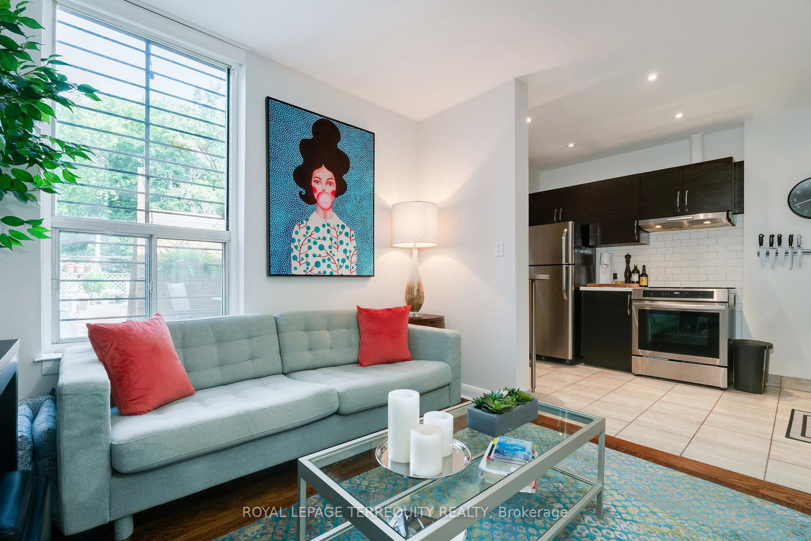 894-queen-street-e-toronto-ontario-e12679426