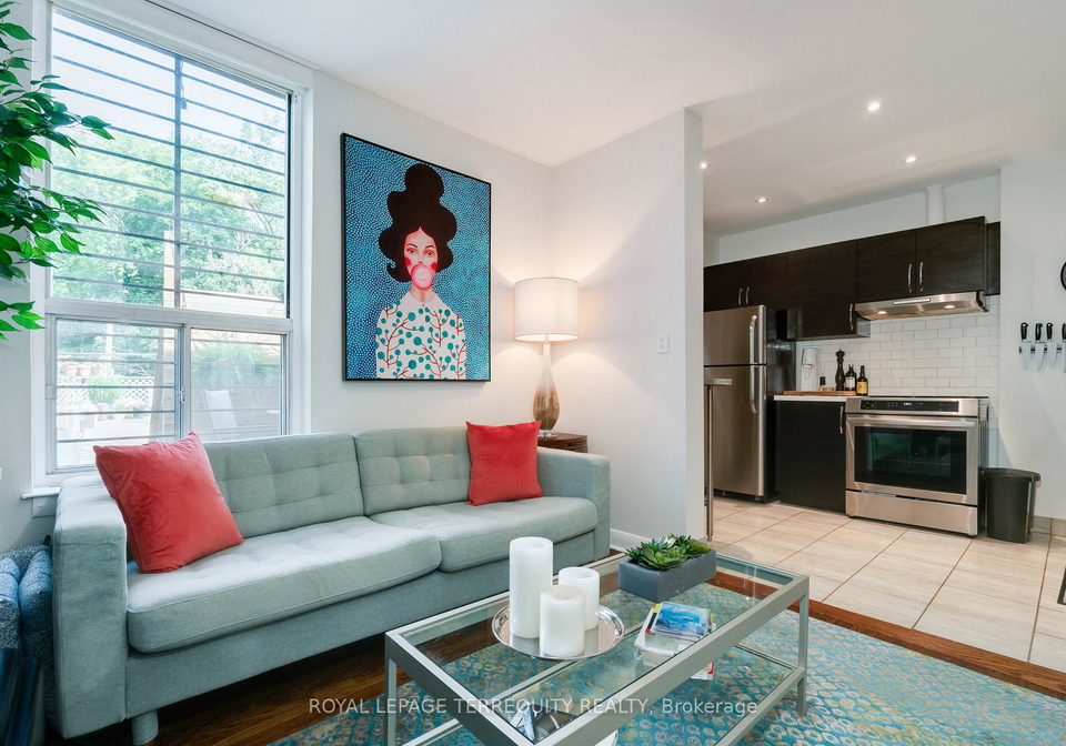 894-queen-street-e-toronto-ontario-e12679426