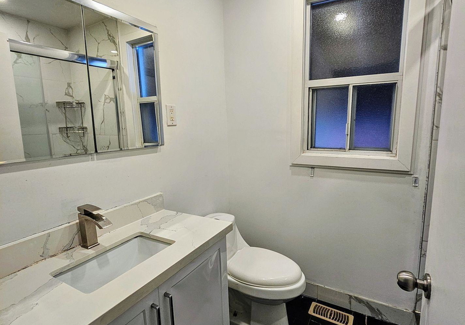 1340-warden-avenue-scarborough-ontario-e12680394